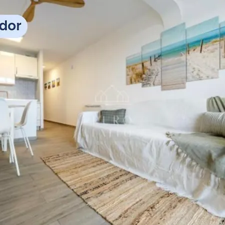 Apartament A Pie De Playa En *