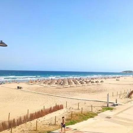 A Pie De Playa En